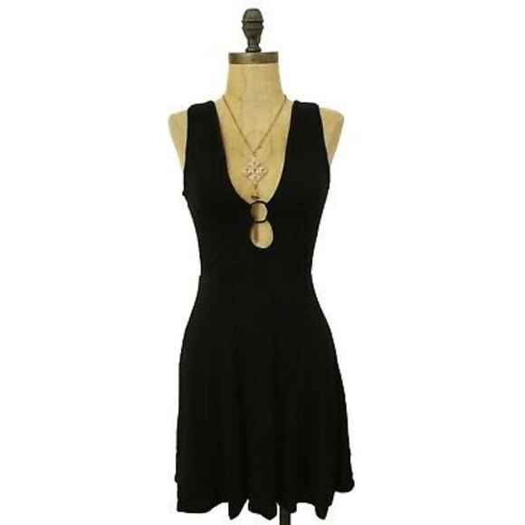 Fore Mini Daytime Dress Size S Sleeveless Metal Ring Detail Black NWT B35 - Picture 2 of 5